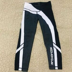 SoulCycle wheel leggings size XS……..707